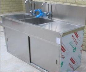 高港區(qū)盛華科教 專業(yè)供應(yīng)醫(yī)用304不銹鋼腳踏洗手池及配套儲存柜、消毒柜