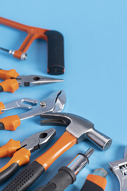 勞動工具與勞保用品 安全生產的雙翼